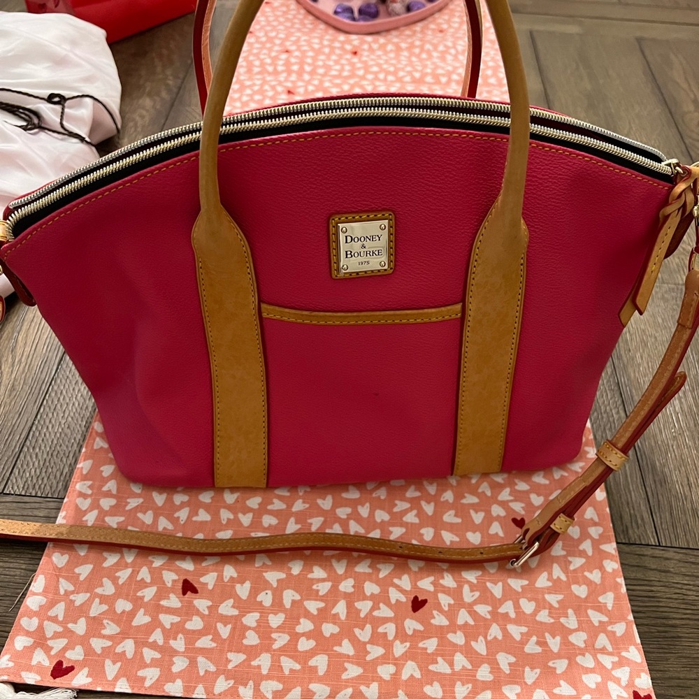 Dooney & Bourke Purse
